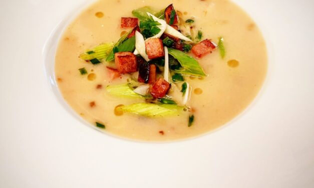 Fehérbab krémleves, főtt füstölt tarjával