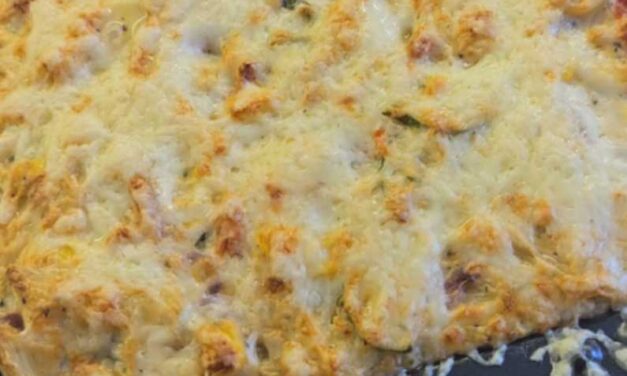 Cukkínis pennetészta sajttal felülsütve