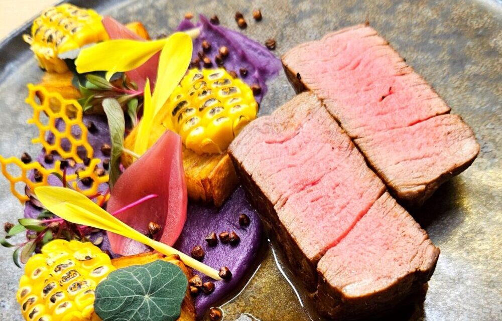 Bélszín, rétegezett burgonya, kukorica, hajdina